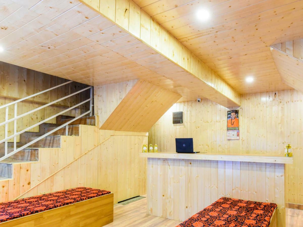 Oyo 46485 Hotel Vijayant Manāli Eksteriør billede